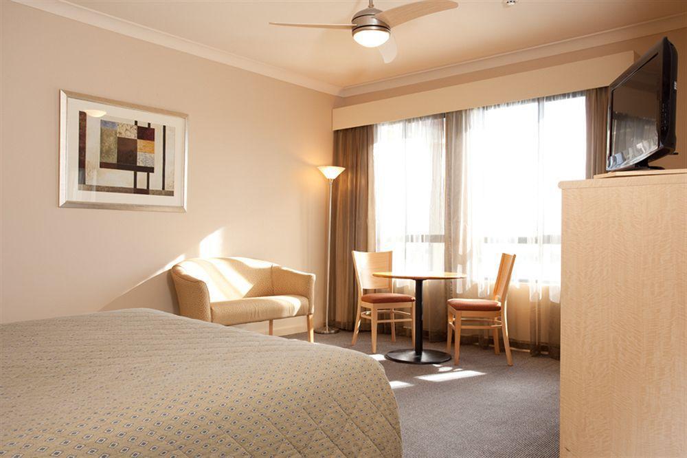 แม็กแคร็กเคน คันทรี คลับ Hotel วิคเตอร์ฮาร์เบอร์ ภายนอก รูปภาพ