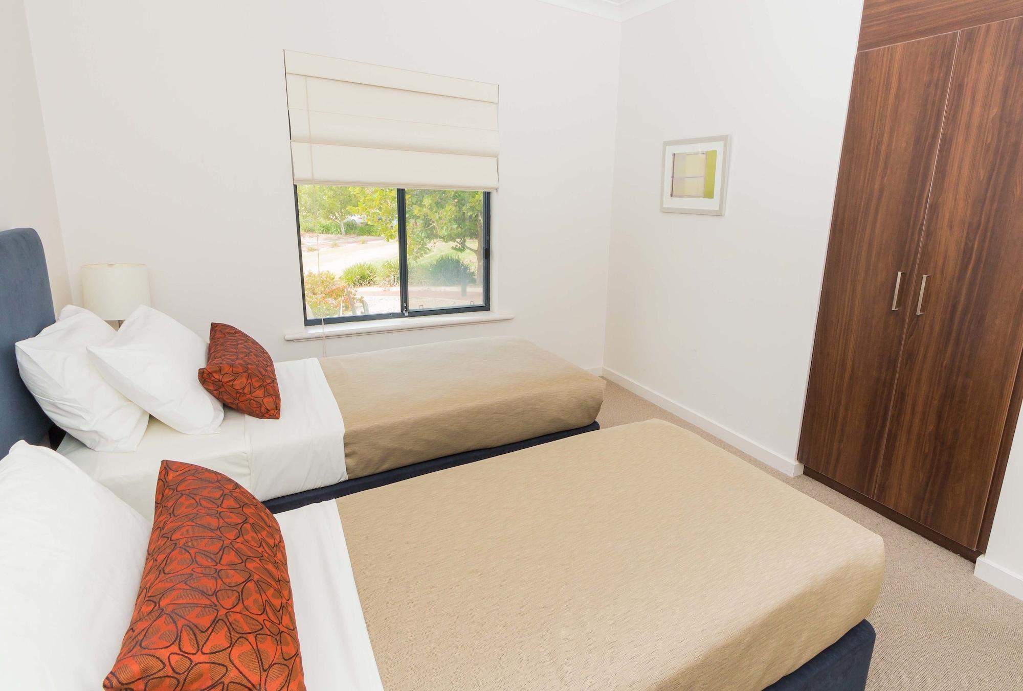 แม็กแคร็กเคน คันทรี คลับ Hotel วิคเตอร์ฮาร์เบอร์ ภายนอก รูปภาพ